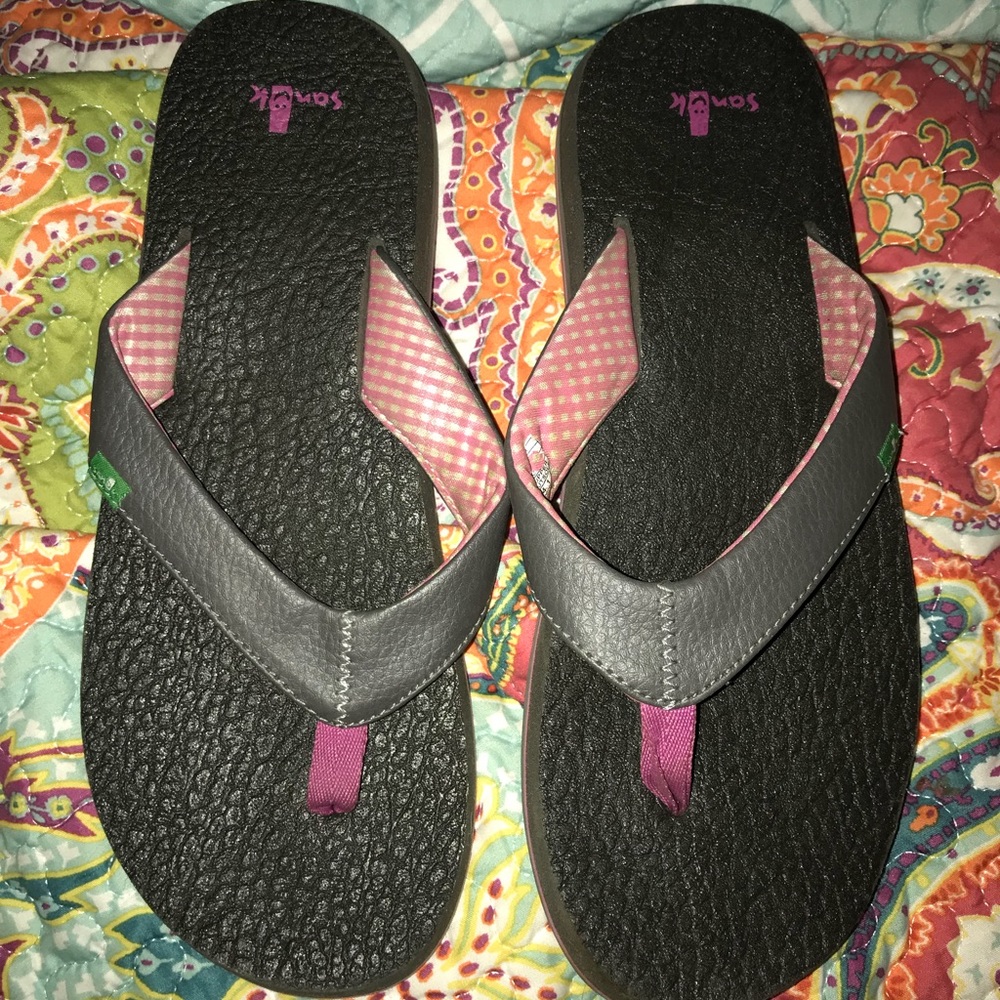 Sanuk flip flops